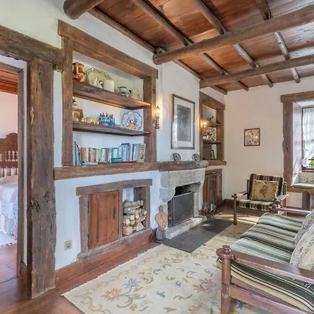 Casas Da Torre Medieval