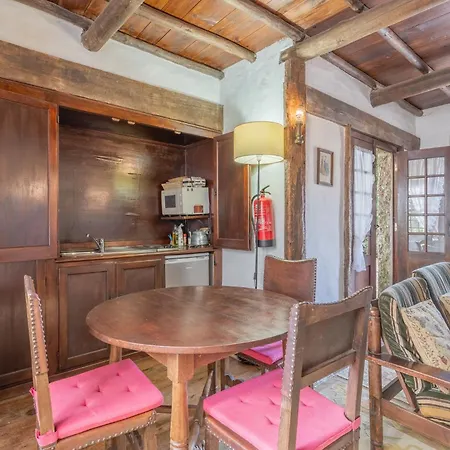 Casas Da Torre Medieval *