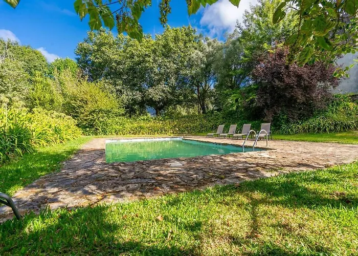 Casas Da Torre Medieval