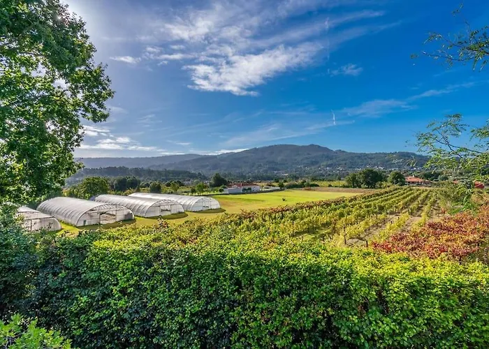 Casas Da Torre Medieval Refoios do Lima