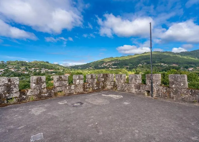 Casas Da Torre Medieval Refoios do Lima