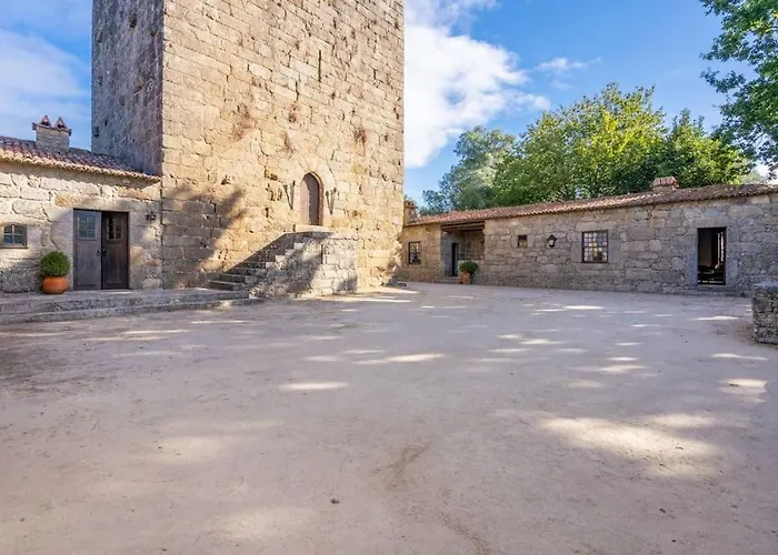 Casas Da Torre Medieval * Refoios do Lima