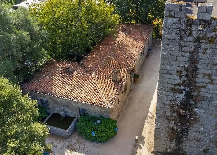 Casas Da Torre Medieval * Refoios do Lima