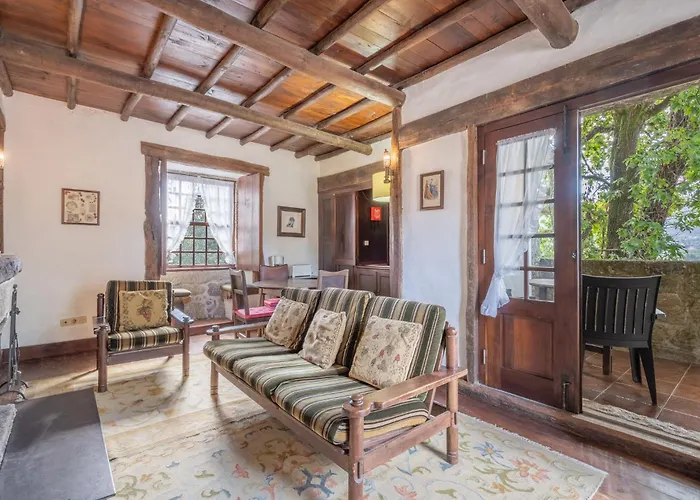 Casas Da Torre Medieval