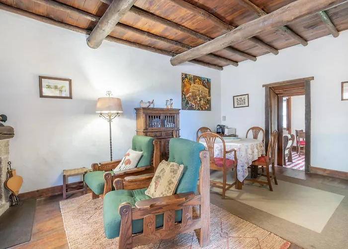 Casas Da Torre Medieval Refoios do Lima