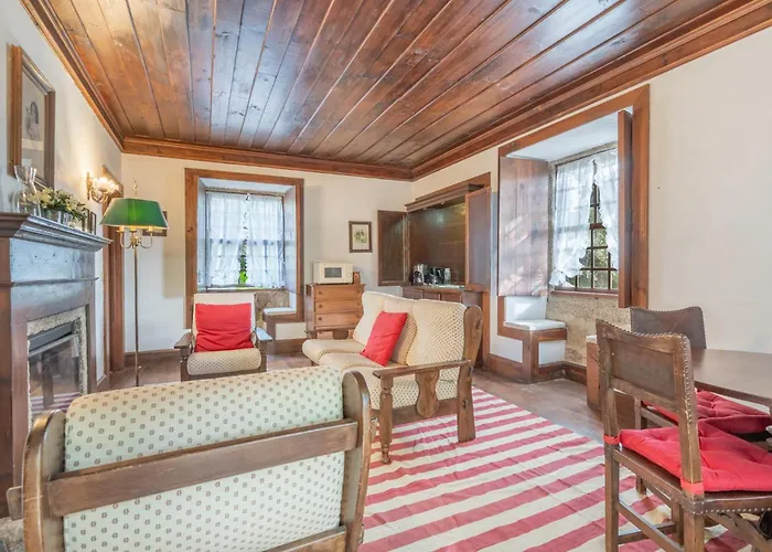 Casas Da Torre Medieval *