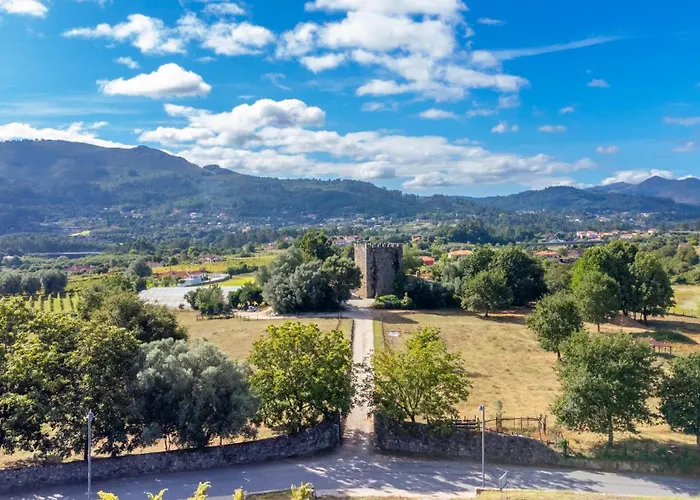 Casas Da Torre Medieval Refoios do Lima